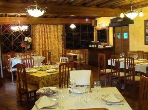 Posada Restaurante Prada A Tope Treceno Exterior photo