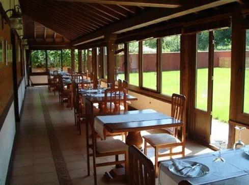 Posada Restaurante Prada A Tope Treceno Exterior photo